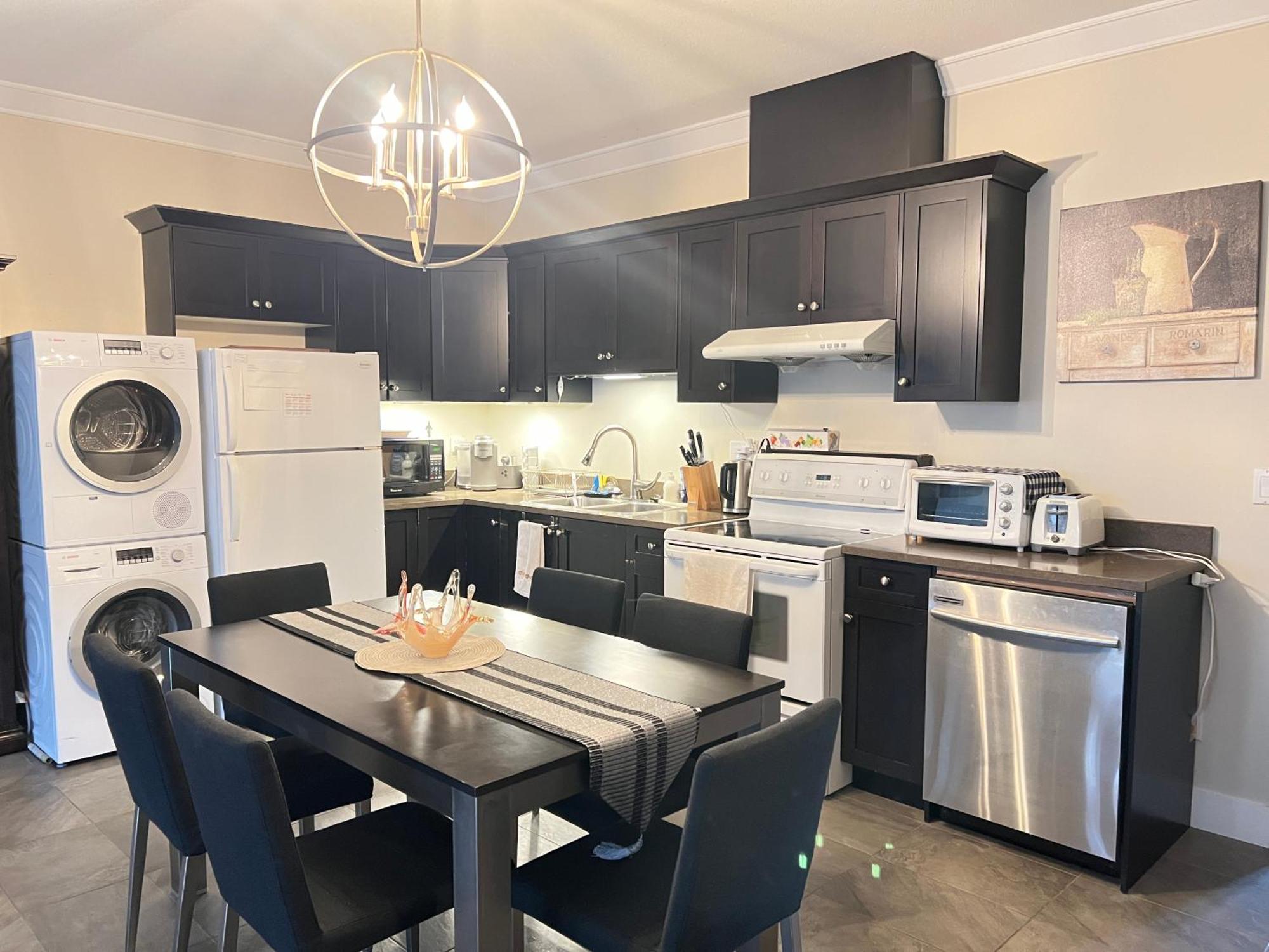 V.I.P. Club Apartment Surrey Bagian luar foto