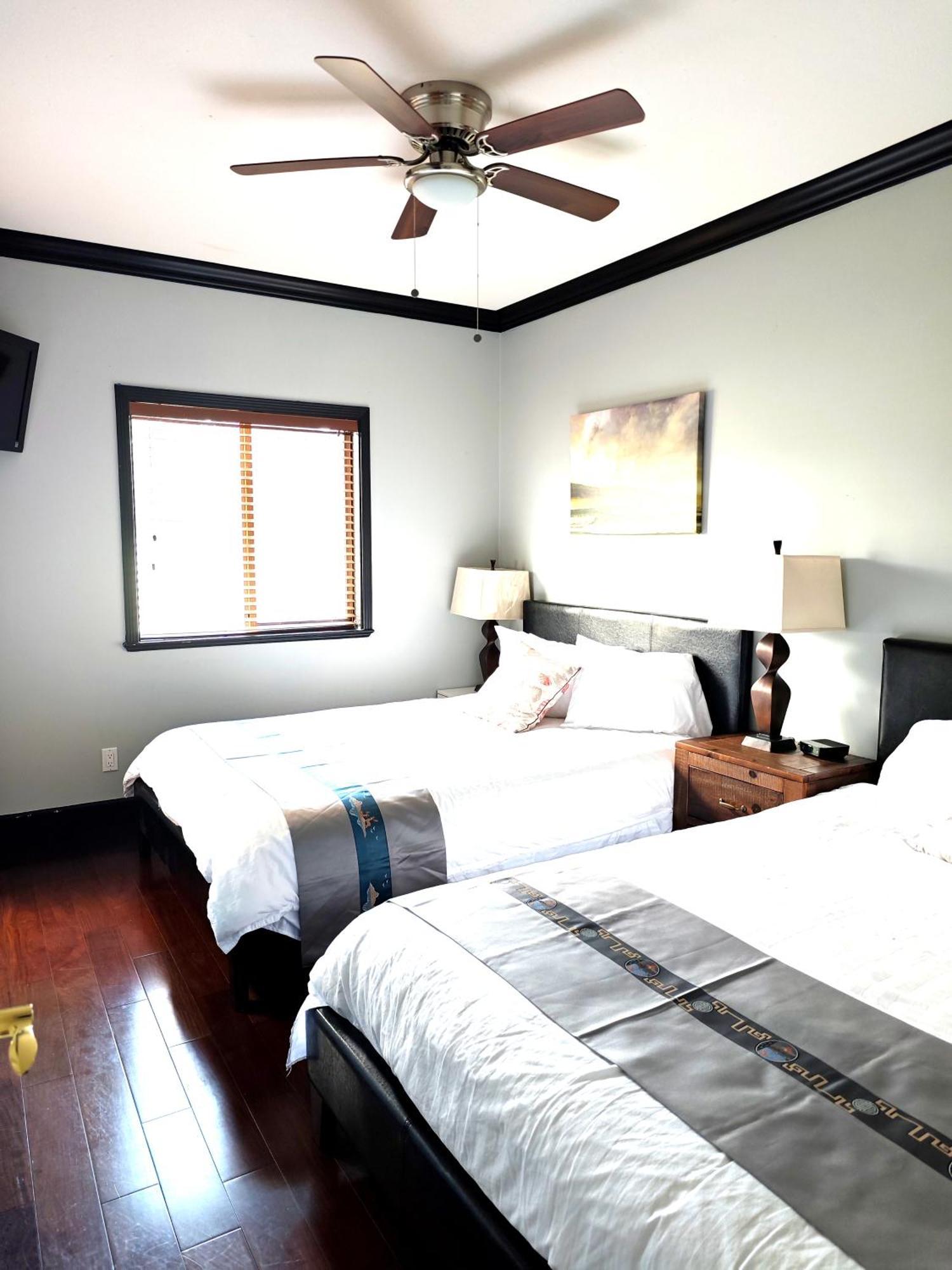V.I.P. Club Apartment Surrey Bagian luar foto