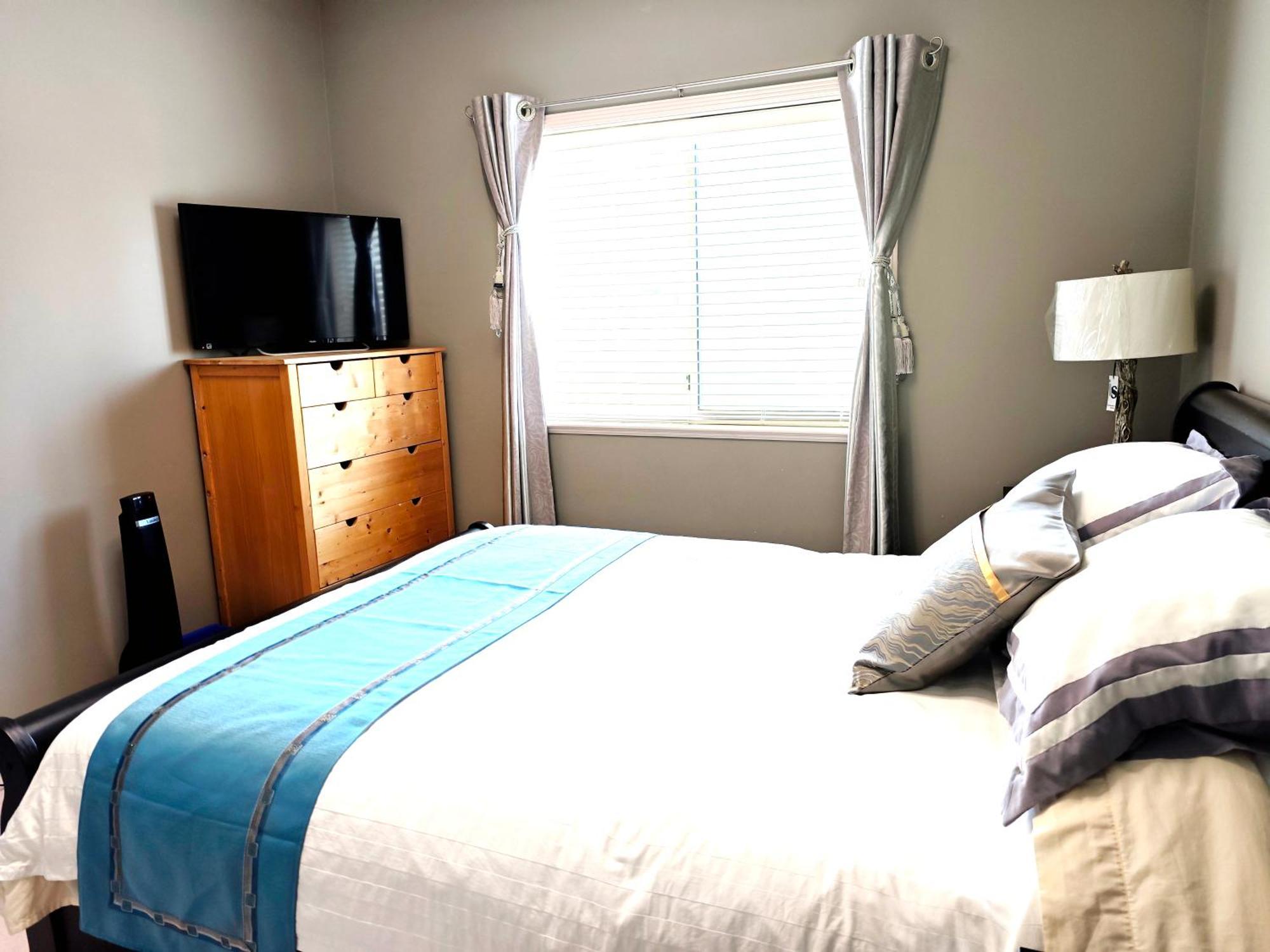 V.I.P. Club Apartment Surrey Bagian luar foto